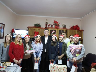 Președintele Marian Oprișan a oferit copiilor din centrele DGASPC Vrancea  cadouri de Crăciun