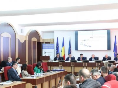 Lansarea seriei de seminarii de informare despre instrumentele de finanţare şi garantare Soluții de dezvoltare a antreprenoriatului și comunităților locale românești, un eveniment organizat de FNGCIMM cu sprijinul Consiliului Judeţean Vrancea