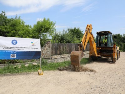 Au început lucrările pentru extinderea sistemului de canalizare în Vîrteșcoiu
