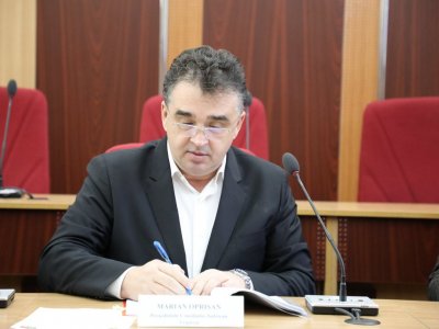 Președintele Marian Oprișan a semnat contractul de finanțare pentru „Reabilitare energetică și lucrări conexe centru DGASPC-VN-sat Petrești, com. Vînători”