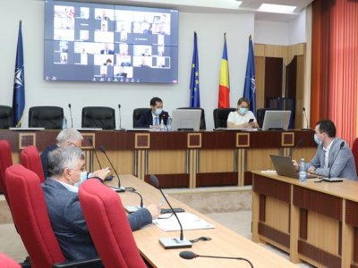 Proiecte pentru modernizarea infrastructurii rutiere și sociale din Vrancea, votate de consilierii județeni