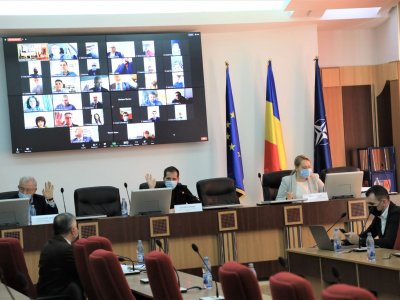 Consiliul Județean a repartizat bani localităților din Vrancea pentru anii 2021 și estimat pentru 2022-2024