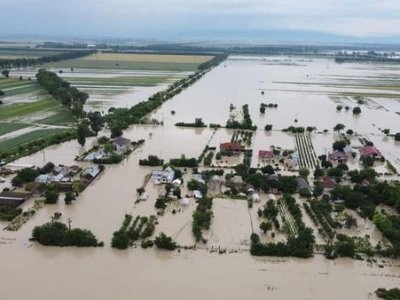 Guvernul a alocat fonduri pentru 33 localități din Vrancea afectate de inundații
