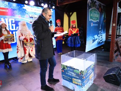 Au fost desemnați câștigătorii tombolei lui Moș Crăciun: un copil de 4 ani din Focșani a câștigat excursia la Disneyland