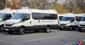 Consiliul Județean Vrancea predă cele 24 microbuze electrice școlare către localități